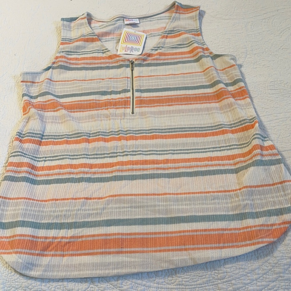 NWT Rachel top with zipper